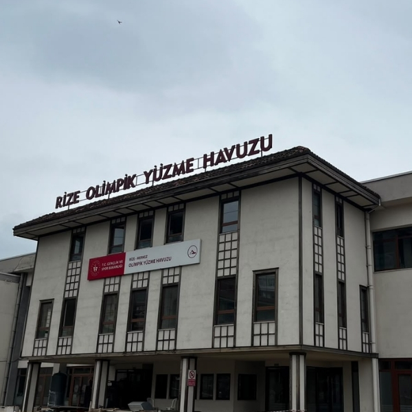 Rize Olimpik Yüzme Havuzu